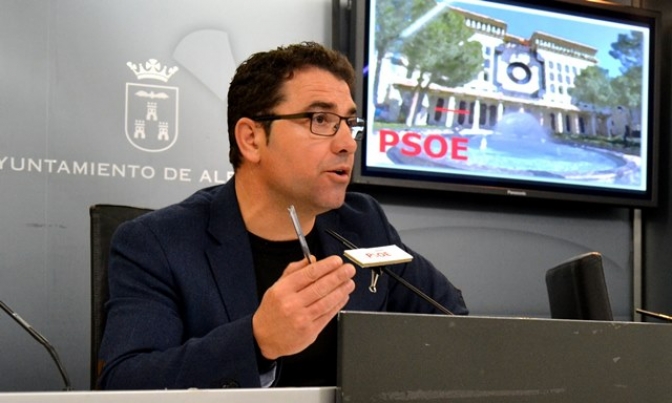 Belinchón (PSOE) acusa al alcalde de Albacete de irresponsable y de que varios centros socioculturales tengan que cerrar