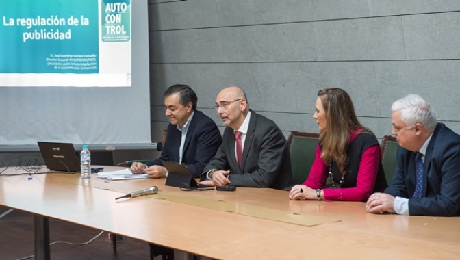 Profesionales y consumidores actualizan conocimientos sobre regulación y control de la publicidad, en Castilla-La Mancha