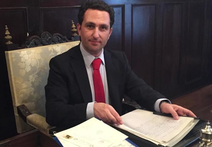 Fernández-Bravo supera el trámite tras ser el único candidato y revalida su mandato al frente de los notarios de C-LM