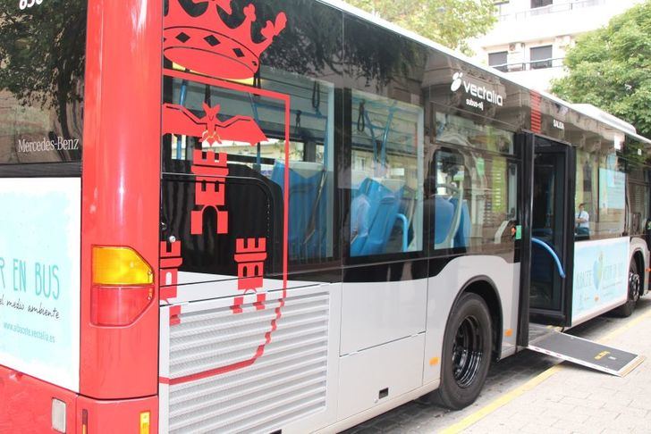 Mejoras en la línea D del autobús urbano: nuevo horario para facilitar acceso a Campollano antes de las 08:00