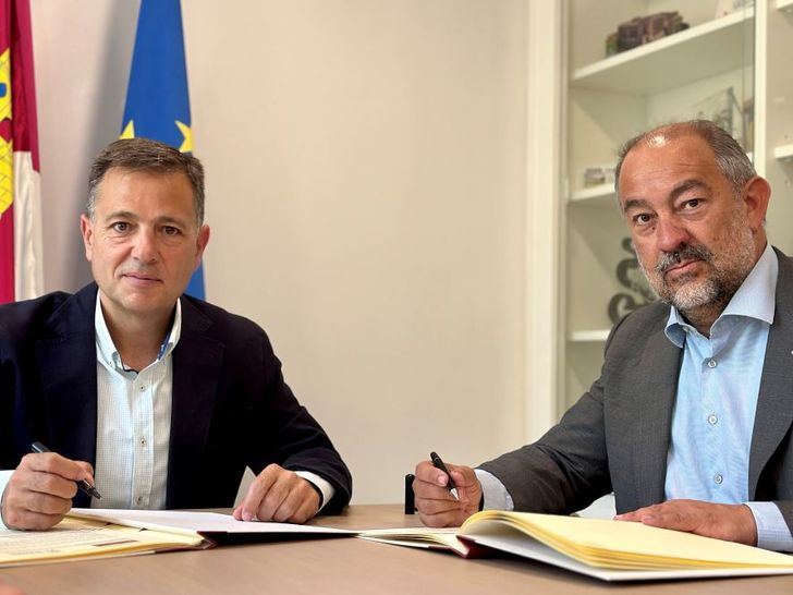 El alcalde de Albacete celebra la reelección de Julián Garde como rector de la UCLM