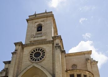 Albacete iluminará su Catedral gracias a un convenio entre el Ayuntamiento, la Fundación Iberdrola y la Diócesis