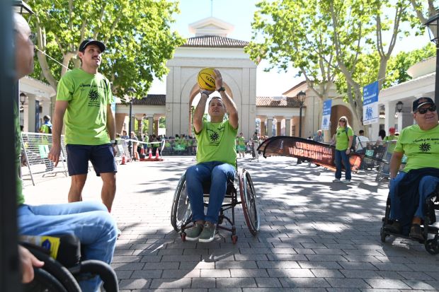 Serrano reitera su compromiso con la inclusión de personas con discapacidad en Albacete durante el Día de la Discapacidad