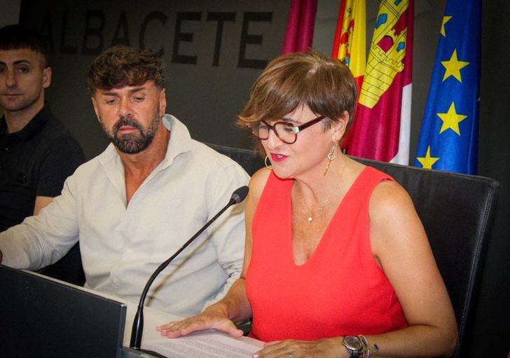 Elena Serrallé presenta la II edición del Fanátiko Fest en Albacete: un referente cultural para los jóvenes