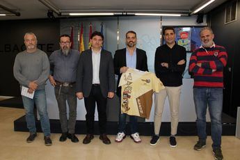 Presentación de la Ruta Off Road Albacete-Almansa como entrenamiento para el Rally Dakar