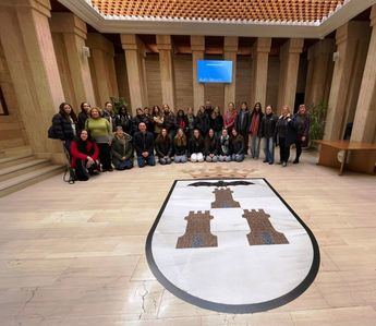 Albacete da la bienvenida a 22 alumnas y 4 profesores del Stroud High School en un intercambio educativo