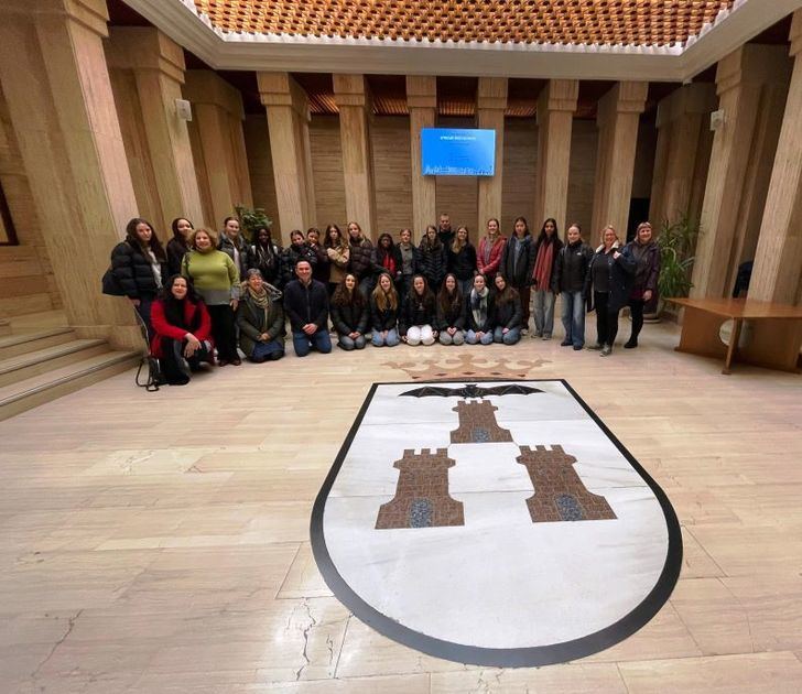Albacete da la bienvenida a 22 alumnas y 4 profesores del Stroud High School en un intercambio educativo