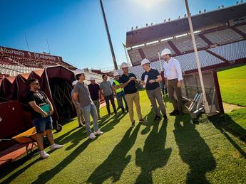 El alcalde de Albacete visita las reformas en el estadio Carlos Belmonte con una inversión de 140.000 euros