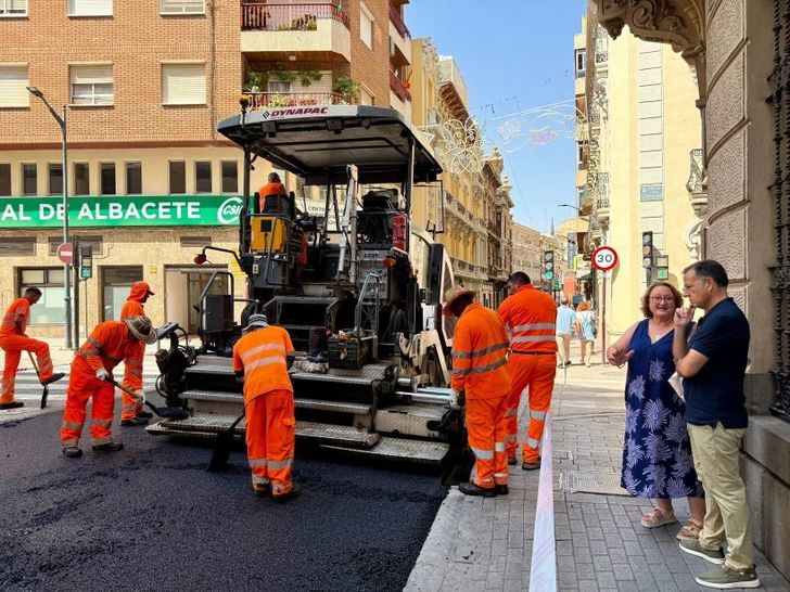 El alcalde de Albacete destaca el avance del Plan de Asfaltado con un presupuesto duplicado a 5 millones de euros