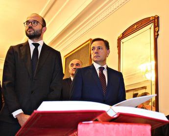 El alcalde de Albacete reafirma su compromiso con la Constitución Española en un acto institucional