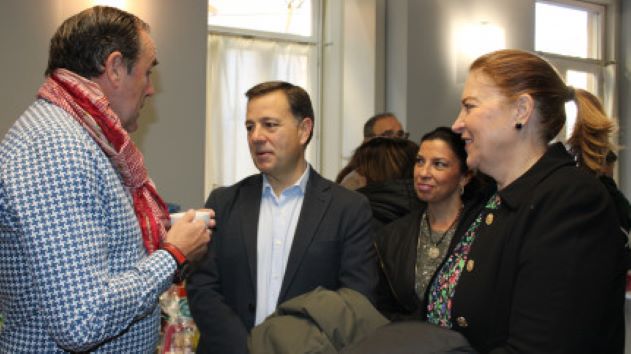 Manuel Serrano traslada a Afanion el cariño y compromiso del Ayuntamiento de Albacete con los niños y adolescentes con cáncer