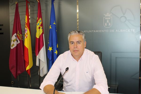 El Ayuntamiento de Albacete invertirá casi 138.0000 euros para mejorar la seguridad laboral en el mantenimiento de cubiertas en diez edificios