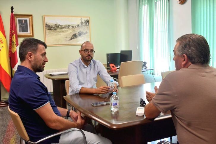 Hoya Gonzalo pide una ayuda de 5.000 euros a la Diputación de Albacete para repintar su auditorio