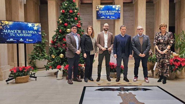 Albacete da inicio a su iluminación navideña con el lema #AlbaceteIluminaTuNavidad
