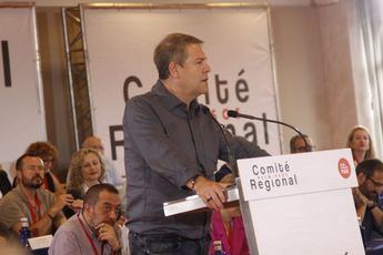 Emiliano García-Page destaca mejoras en la ponencia del PSOE y descarta conflictos de liderazgo