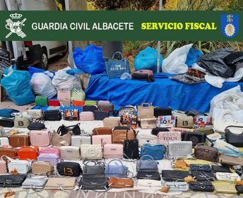Operativo contra la venta de marcas falsificadas: La Guardia Civil actúa en Alcalá del Júcar