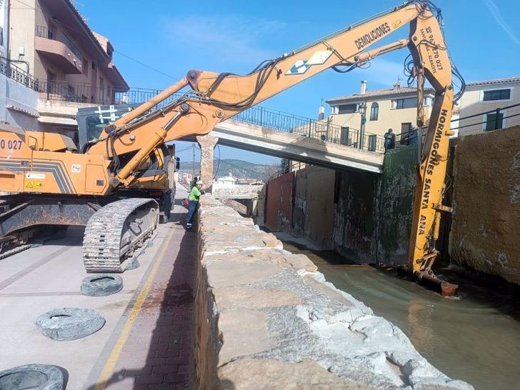 La Confederación Hidrográfica del Segura inicia trabajos de recuperación en Letur tras la DANA en Albacete