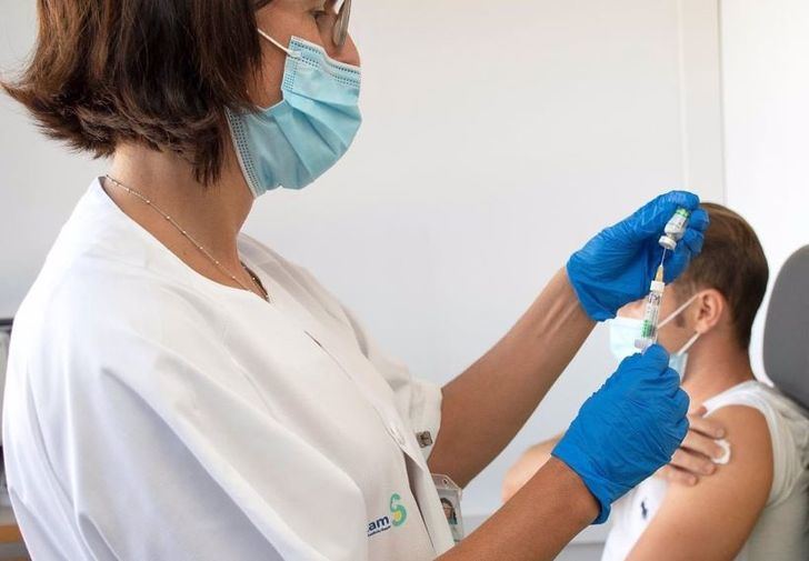 Castilla-La Mancha inicia vacunación contra el VPH con dosis única para niños y niñas de 12 años