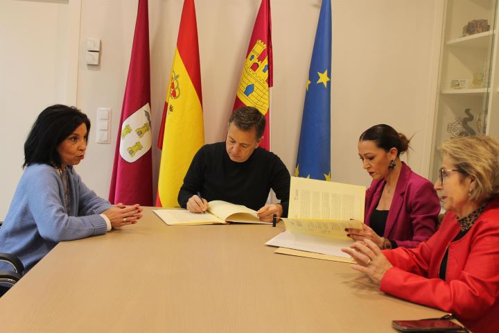 Albacete establece puntos violetas en salones de estética y peluquería para combatir la violencia de género