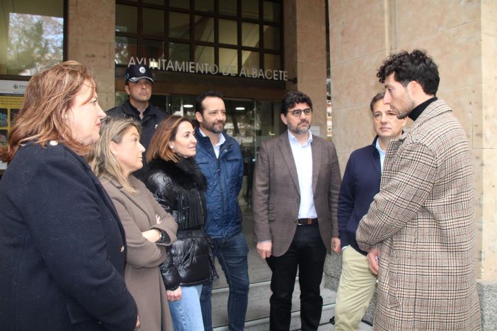 El alcalde de Albacete destaca la importancia de visibilizar la demencia con Cuerpos de Lewy