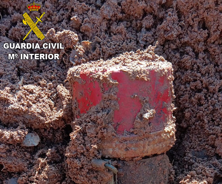 Ciudadano encuentra granada de mano de la Guerra Civil en Brihuega: Guardia Civil actúa rápidamente