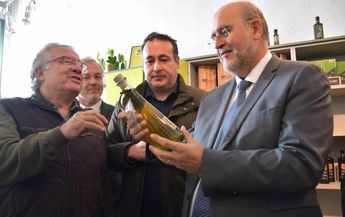 Visita a la almazara Sierra de Alcaraz resalta la importancia del aceite de oliva y su calidad reconocida internacionalmente