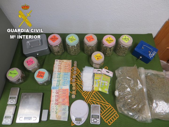 Detenidas dos mujeres en Tarancón por venta de drogas y cierre de asociación cannábica