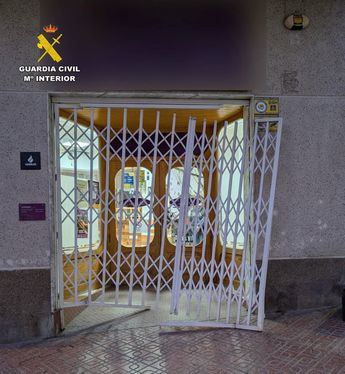 Detenidos tres hombres en Caudete por diez robos y un robo violento