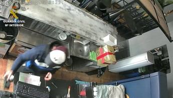 Detenido por robos en el hospital y varios bares de Tomelloso