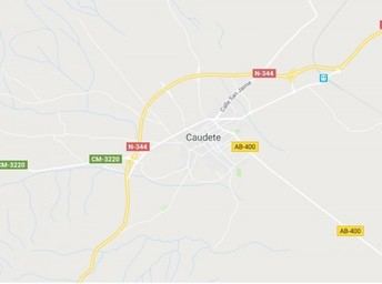 Abierta de nuevo la autovía A-33 en Caudete tras el corte por el accidente de un camión