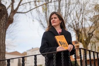 María José Fuenteálamo explora la ética del consumo de carne en su nuevo libro 'La hija del carnicero'
