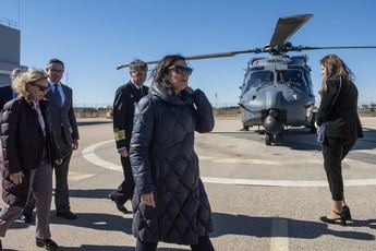 La ministra Robles destaca la modernización de helicópteros en su visita a Airbus en Albacete
