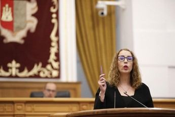 PP y Vox exigen igualdad sin eslóganes, PSOE defiende políticas concretas