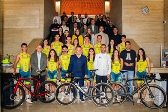 Albacete lanza sus equipos élite de triatlón para la nueva temporada