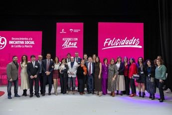 Castilla-La Mancha premia a 17 destacados por su labor en solidaridad y cohesión social