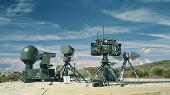 Indra presenta innovaciones tecnológicas en el Ejercicio Bacsi de Albacete