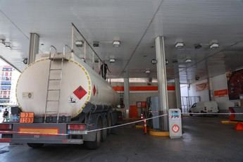 Rebaja de 20 céntimos por litro de combustible para transportistas y agricultores y bajada de Iva de gasolina, gasóleo y gas