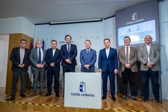 La Junta de Castilla-La Mancha firma convenio para nuevo campo de fútbol en Albacete