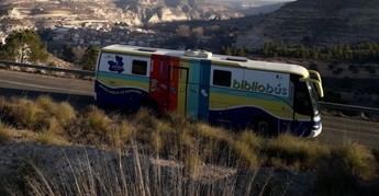 Renuevan convenio para mantener el bibliobús en Albacete hasta 2026