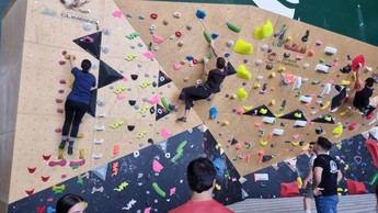 Valdepeñas anuncia nuevos cursos de escalada en su rocódromo a partir del 12 de abril