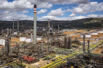 Trabajadores de Repsol en Puertollano organizan protestas contra cambios estructurales en la empresa