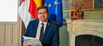 El presidente de la Diputación de Ciudad Real participa en la lectura del Quijote en Argamasilla de Alba