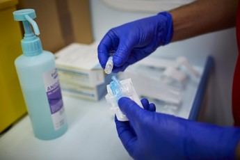 Castilla-La Mancha comprará 46,000 dosis de vacuna intranasal contra la gripe por casi 886,000 euros