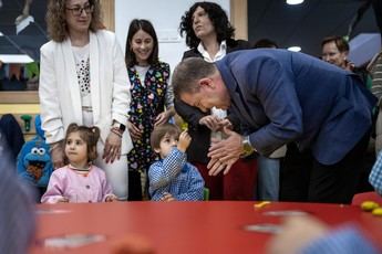 García-Page inaugura nueva escuela infantil en Mira, Cuenca