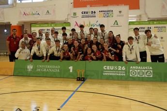 La UCLM hace historia al ganar el oro en balonmano masculino y femenino