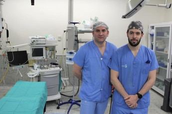 Óscar Legido, médico del Hospital de Hellín, recibe reconocimiento por su contribución a la investigación en urología oncológica