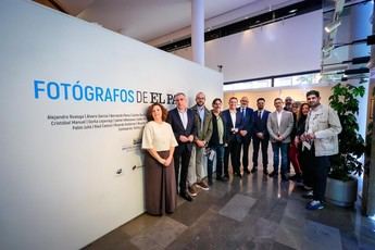 Inauguran en Albacete la exposición 'Fotógrafos de El País' con 184 imágenes históricas