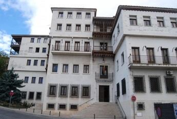 Seis hombres se enfrentan en juicio por robos violentos en Cuenca