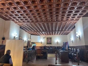 Hombre condenado a cuatro años de prisión por abusar de sus sobrinas en Cuenca