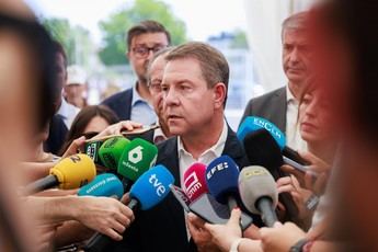 García-Page alerta sobre el alto riesgo del PSOE y demanda elecciones inmediatas